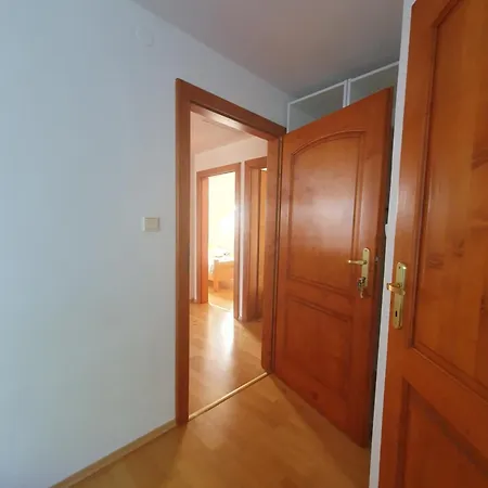 U Alenky Na Zahrade *